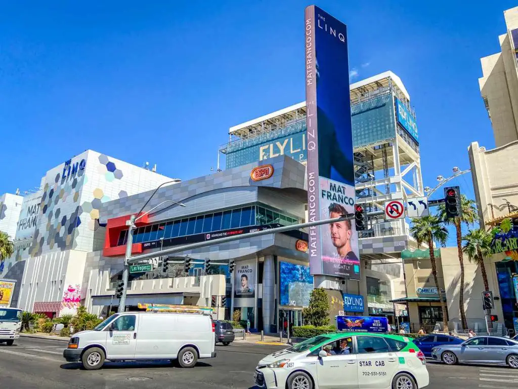 The LINQ Promenade On The Vegas Strip (The Ultimate Guide) - FeelingVegas